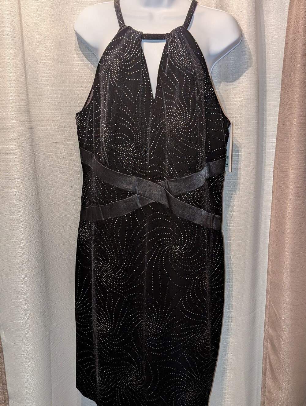 Scarlett Black Sleeveless Beaded Evening Dress